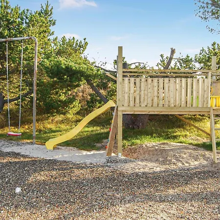 Nyaraló Bakkedraget X *